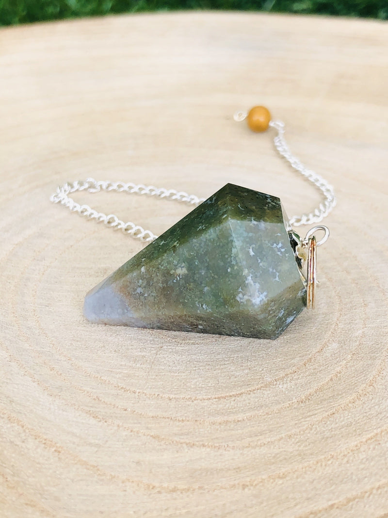 Omineral-France - Pendule en Pierre <br> Agate Mousse